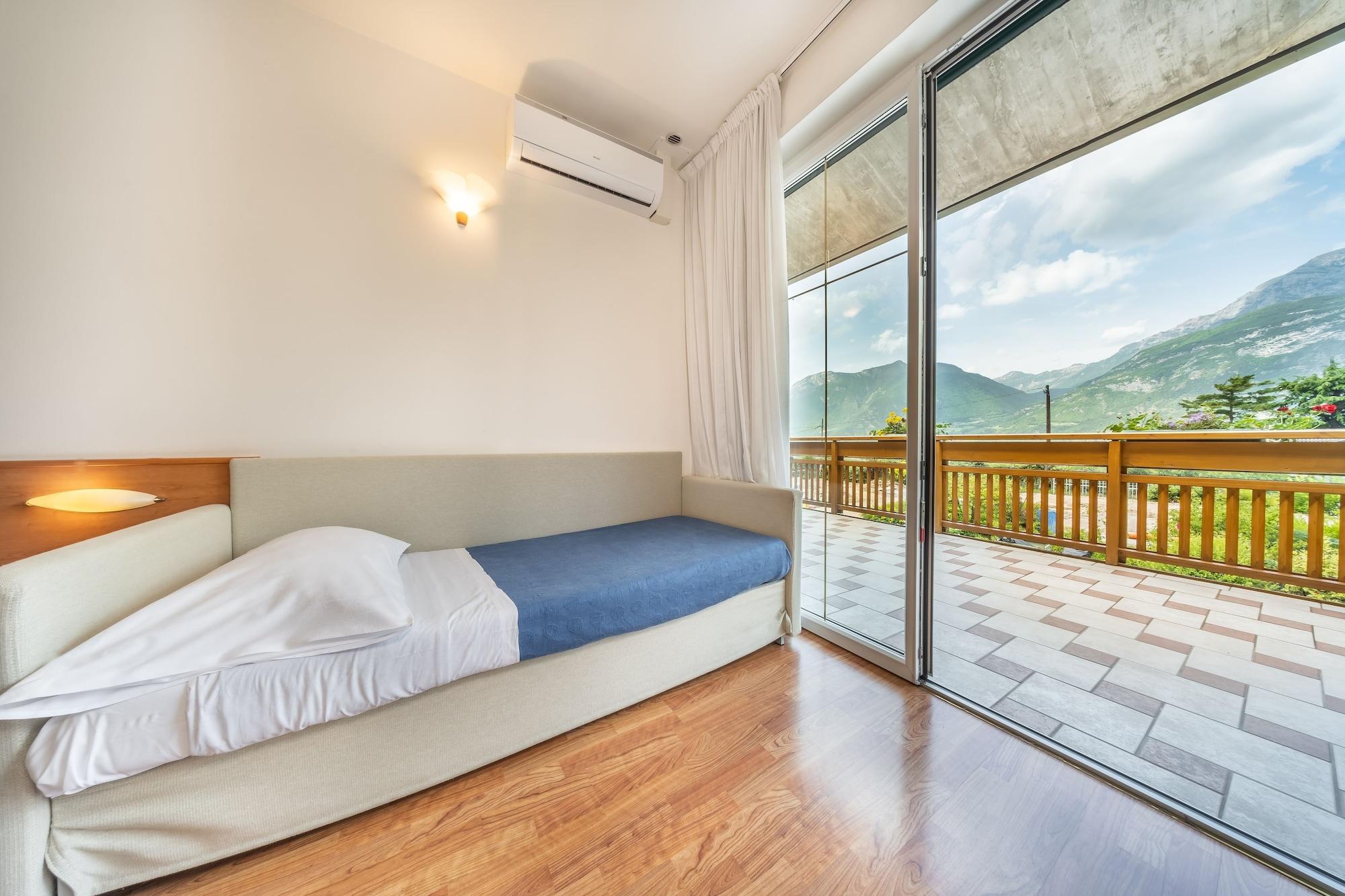Hotel Karinhall เตรนโต ภายนอก รูปภาพ