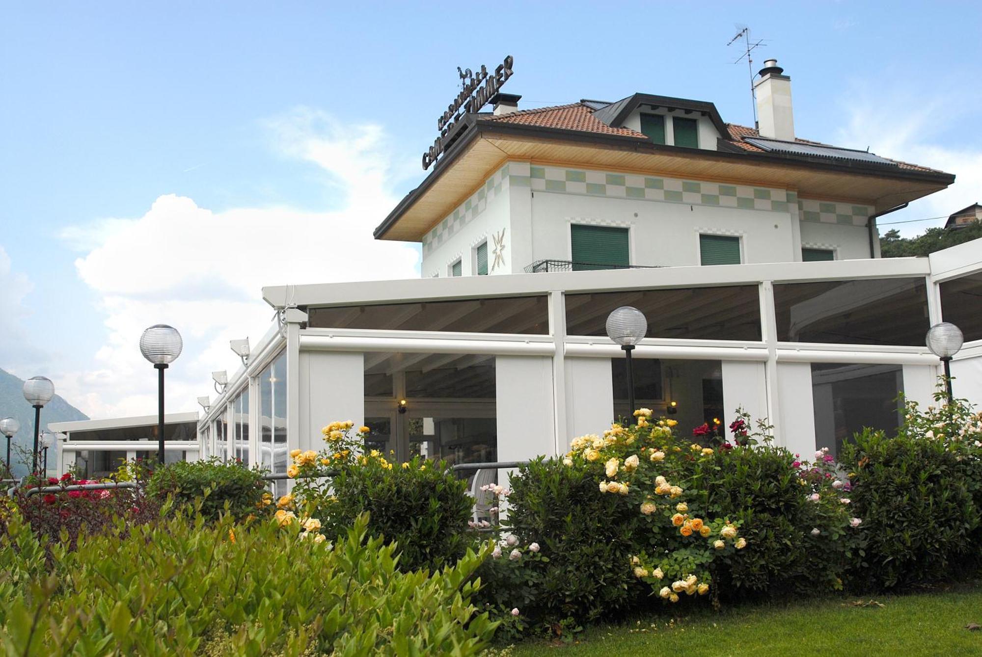 Hotel Karinhall เตรนโต ภายนอก รูปภาพ