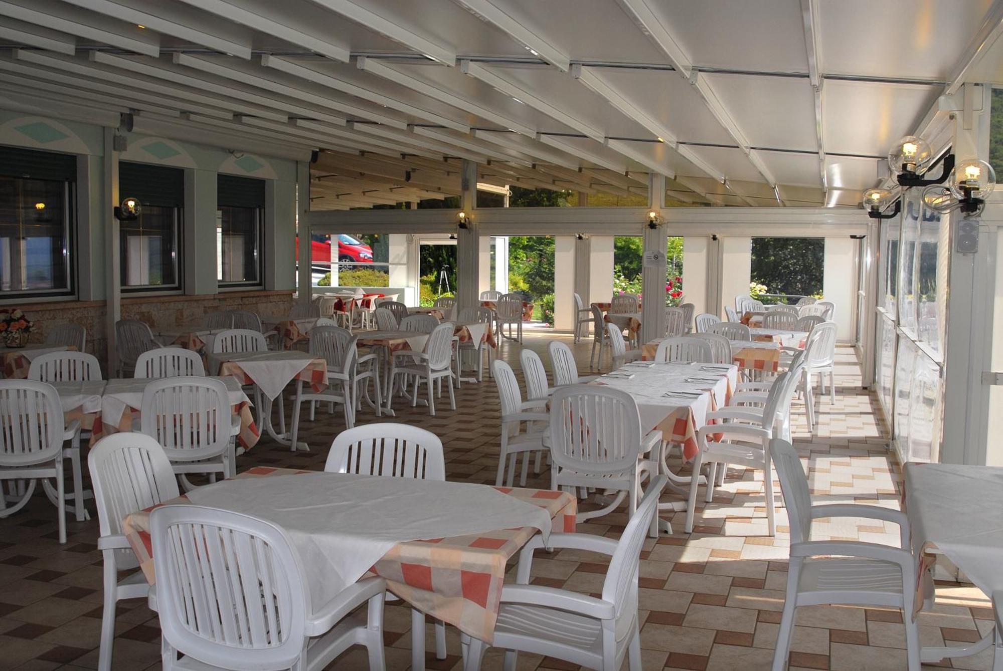 Hotel Karinhall เตรนโต ภายนอก รูปภาพ